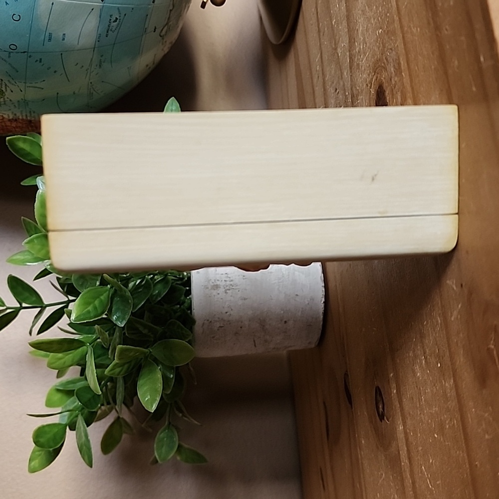 2007 Willow Tree Keepsake memory box - Picture 6 of 13
